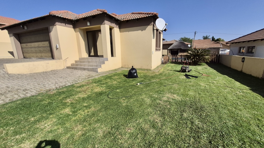 3 Bedroom Property for Sale in Model Park Mpumalanga