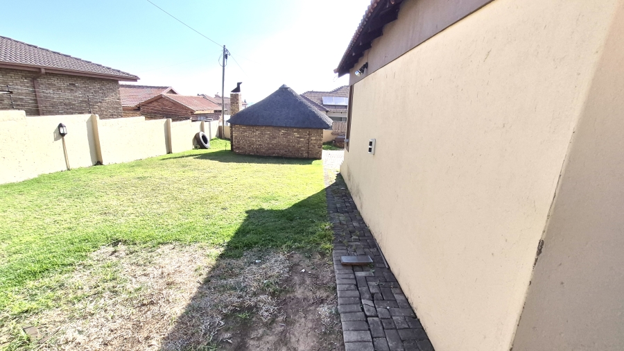 3 Bedroom Property for Sale in Model Park Mpumalanga