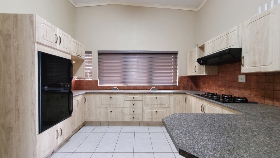 5 Bedroom Property for Sale in Sonheuwel Mpumalanga