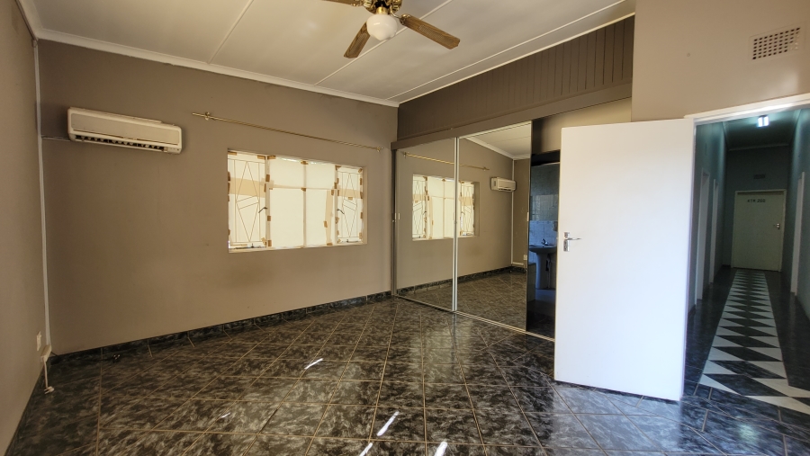 5 Bedroom Property for Sale in Sonheuwel Mpumalanga