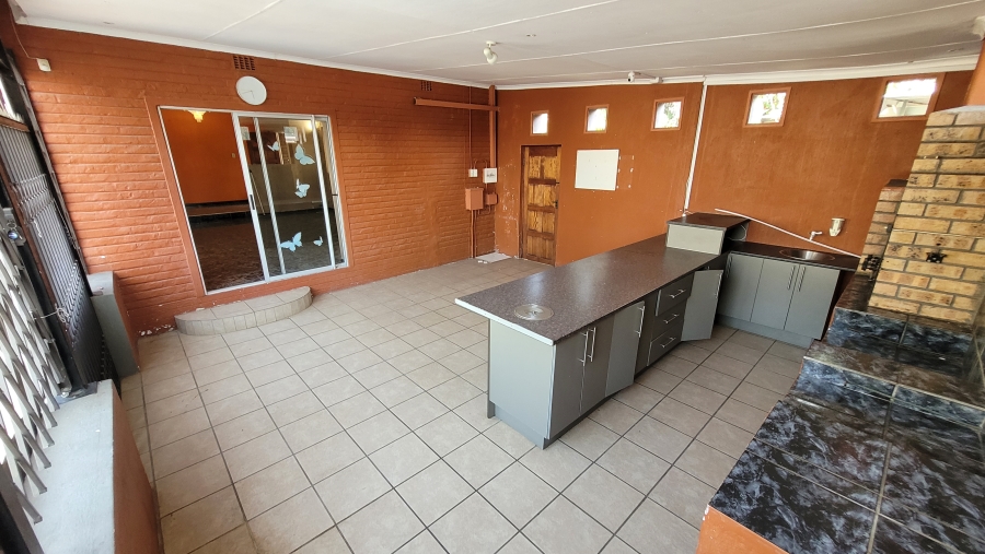 5 Bedroom Property for Sale in Sonheuwel Mpumalanga