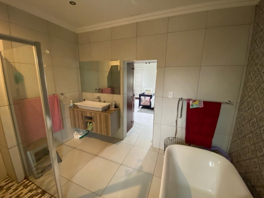 4 Bedroom Property for Sale in White River Estates Mpumalanga