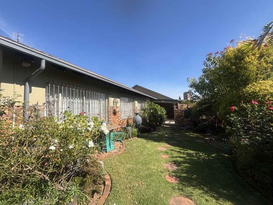 3 Bedroom Property for Sale in Ben Fleur Mpumalanga