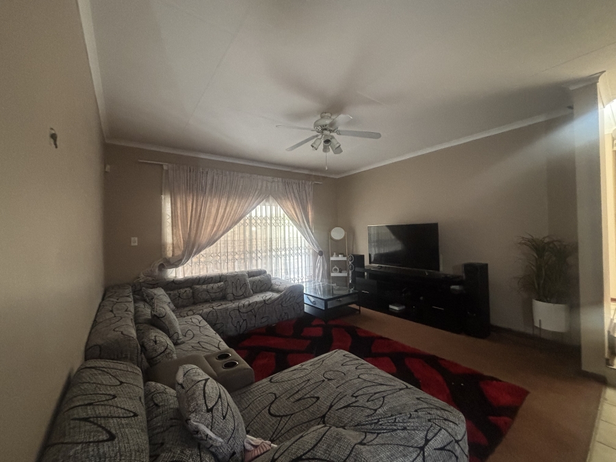 3 Bedroom Property for Sale in Ben Fleur Mpumalanga