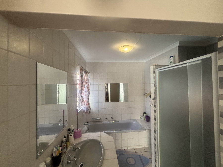 3 Bedroom Property for Sale in Ben Fleur Mpumalanga