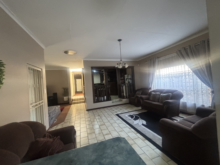 3 Bedroom Property for Sale in Ben Fleur Mpumalanga