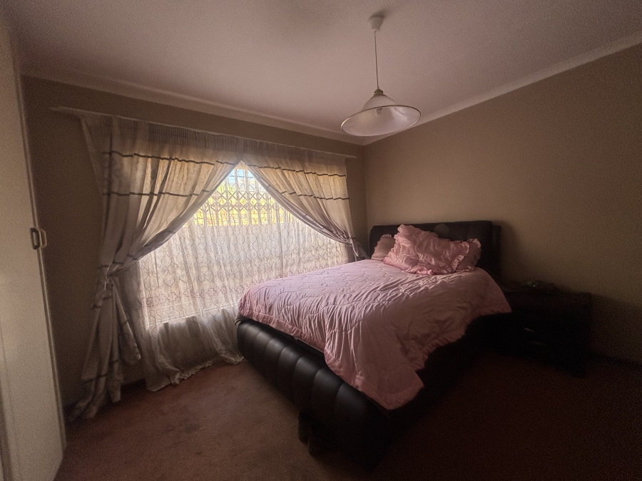3 Bedroom Property for Sale in Ben Fleur Mpumalanga
