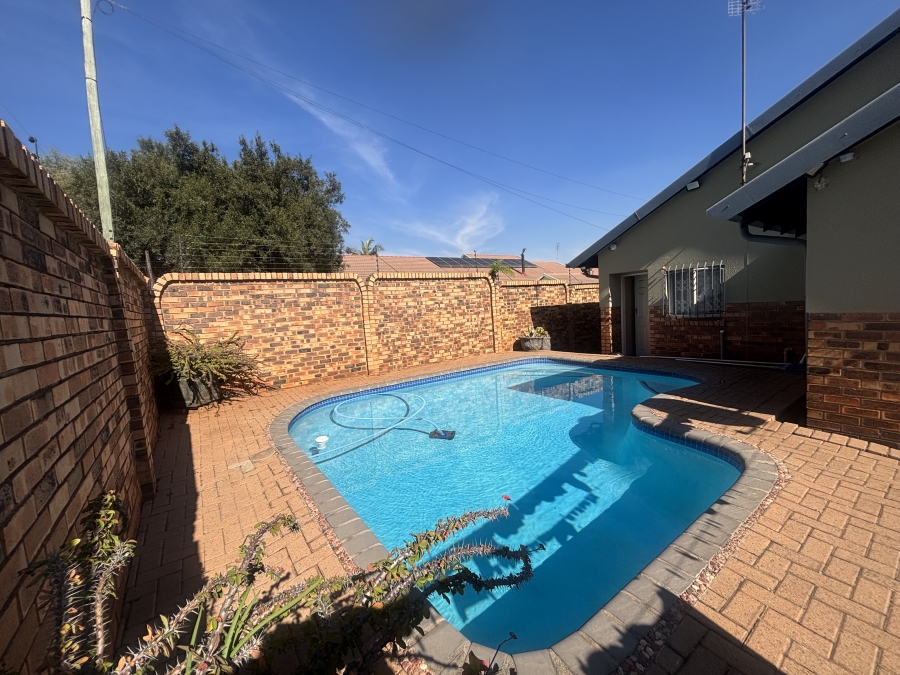 3 Bedroom Property for Sale in Ben Fleur Mpumalanga
