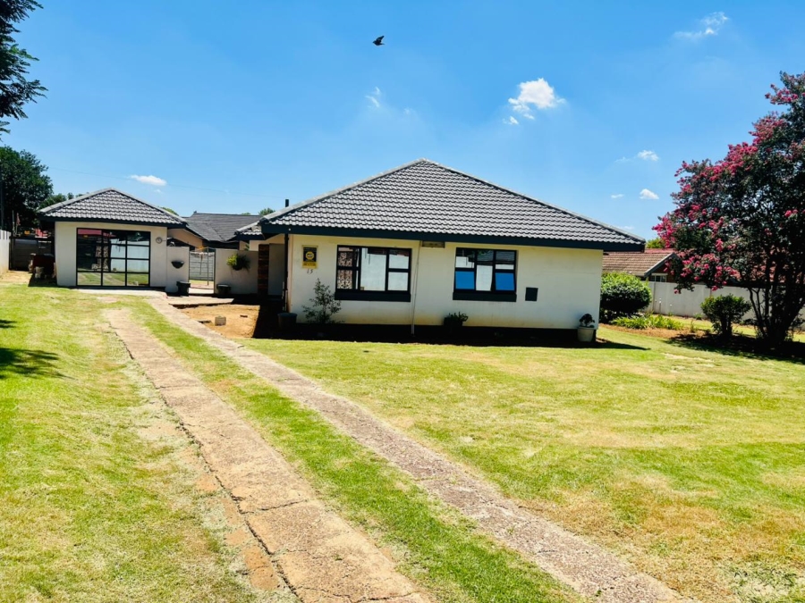 To Let 9 Bedroom Property for Rent in Duvha Park Mpumalanga
