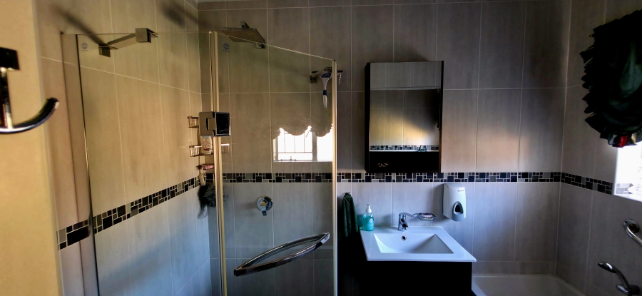 4 Bedroom Property for Sale in Ben Fleur Mpumalanga