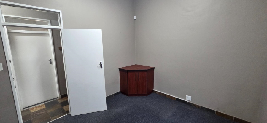 To Let Commercial Property for Rent in Sonheuwel Mpumalanga