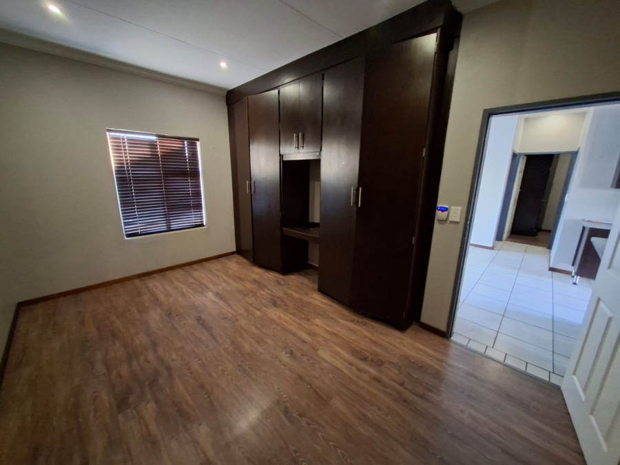 To Let 3 Bedroom Property for Rent in Terra Nova Mpumalanga