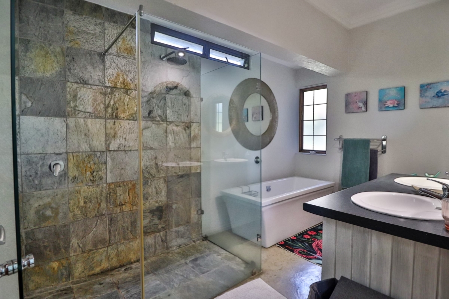 2 Bedroom Property for Sale in Sonheuwel Ext 1 Mpumalanga