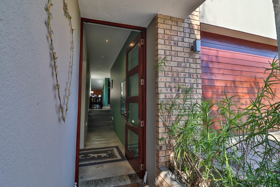 2 Bedroom Property for Sale in Sonheuwel Ext 1 Mpumalanga