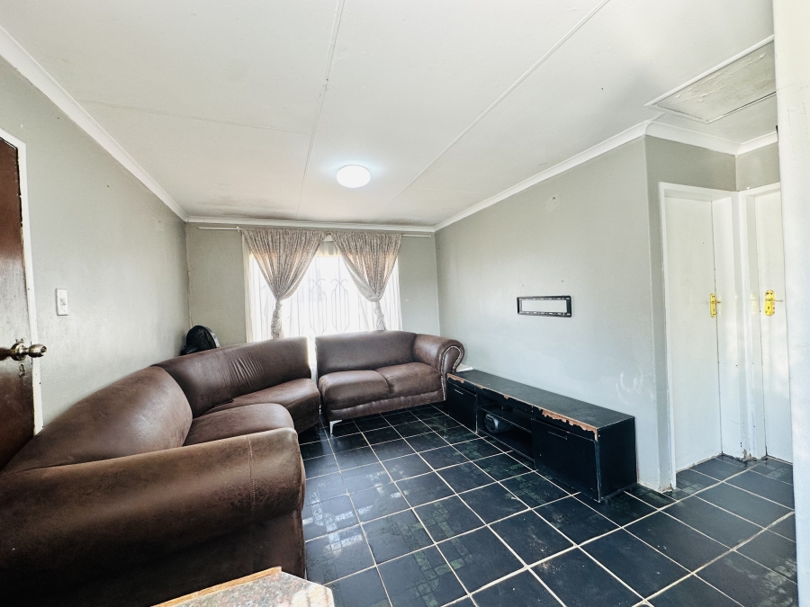 2 Bedroom Property for Sale in Kwaguqa Ext 10 Mpumalanga