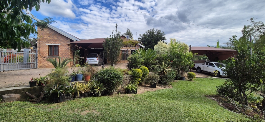 5 Bedroom Property for Sale in West Acres Mpumalanga