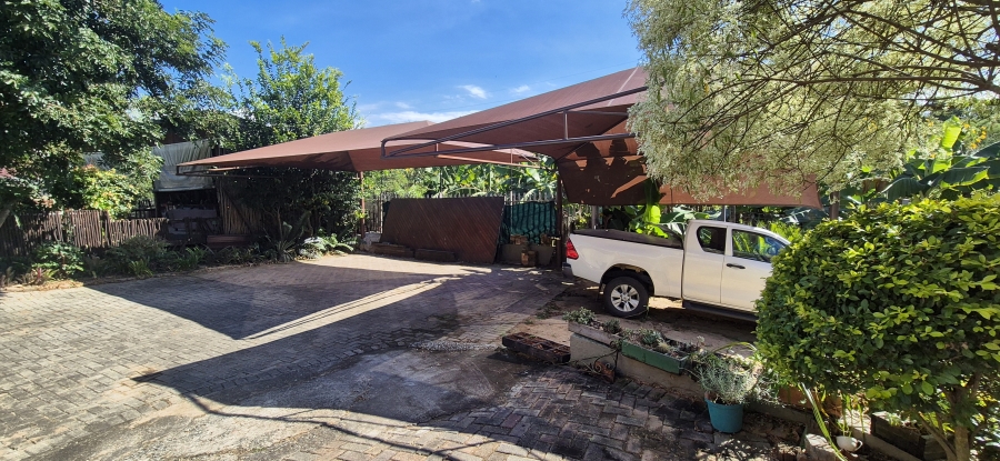 5 Bedroom Property for Sale in West Acres Mpumalanga