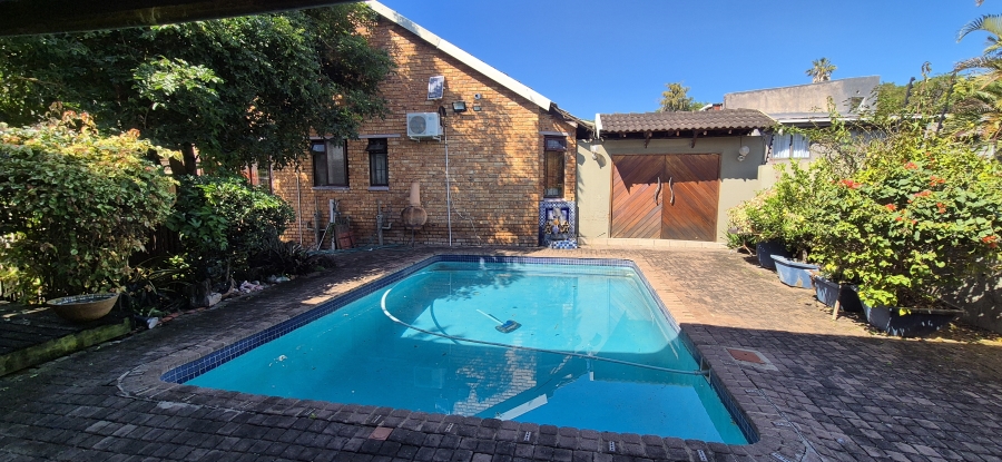 5 Bedroom Property for Sale in West Acres Mpumalanga