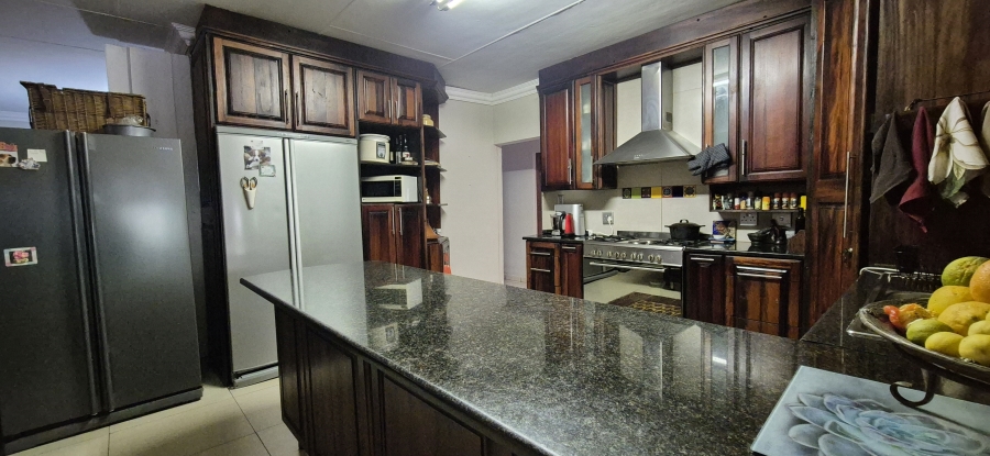 5 Bedroom Property for Sale in West Acres Mpumalanga
