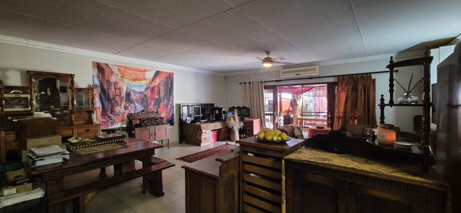 5 Bedroom Property for Sale in West Acres Mpumalanga