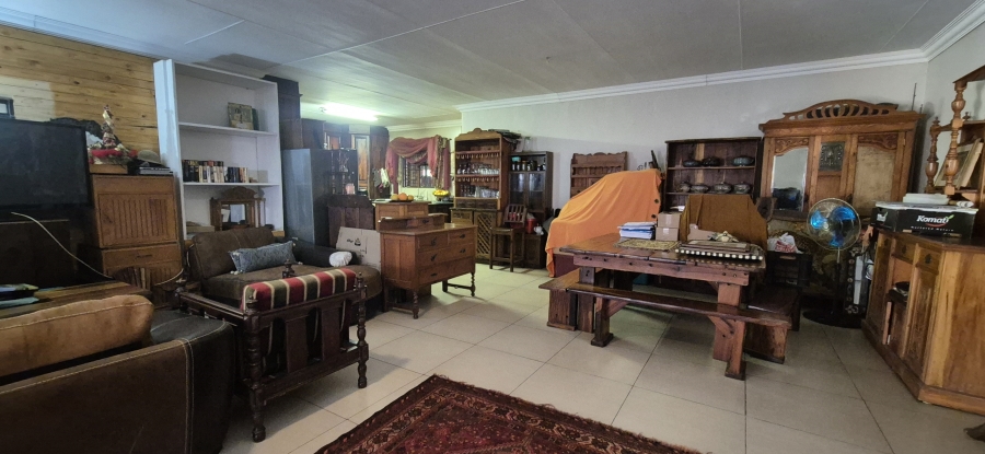 5 Bedroom Property for Sale in West Acres Mpumalanga