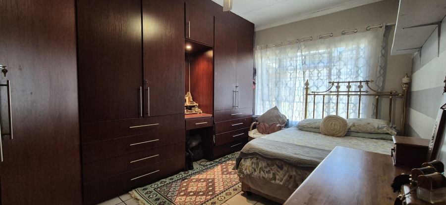 5 Bedroom Property for Sale in West Acres Mpumalanga