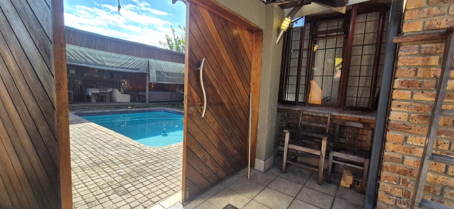 5 Bedroom Property for Sale in West Acres Mpumalanga