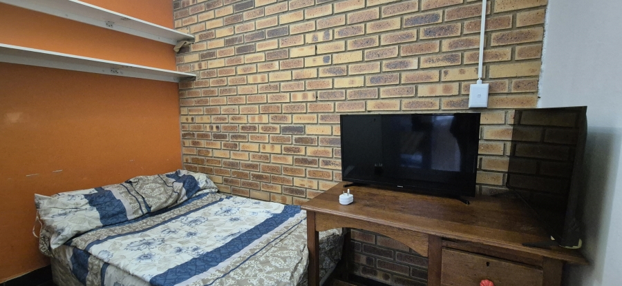 5 Bedroom Property for Sale in West Acres Mpumalanga