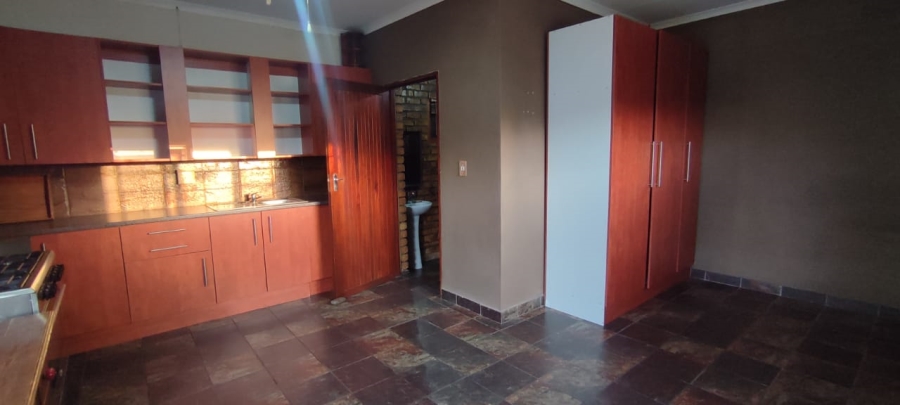 5 Bedroom Property for Sale in West Acres Mpumalanga