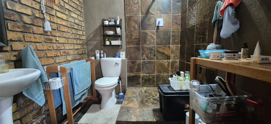 5 Bedroom Property for Sale in West Acres Mpumalanga