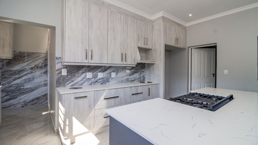 4 Bedroom Property for Sale in Elawini Lifestyle Estate Mpumalanga