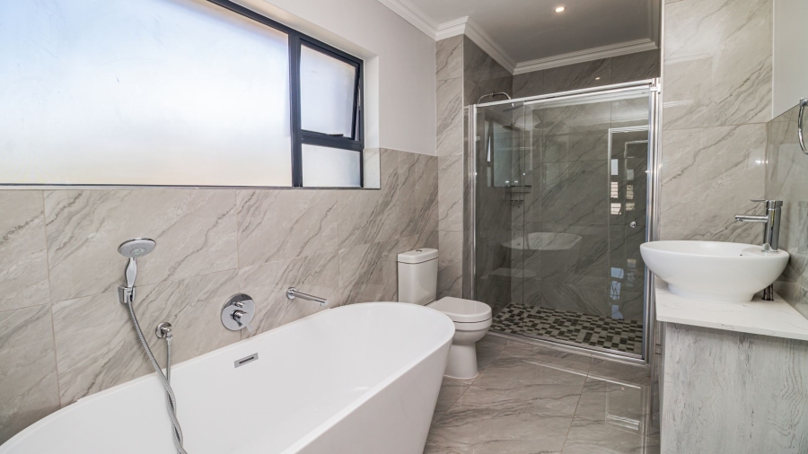 4 Bedroom Property for Sale in Elawini Lifestyle Estate Mpumalanga
