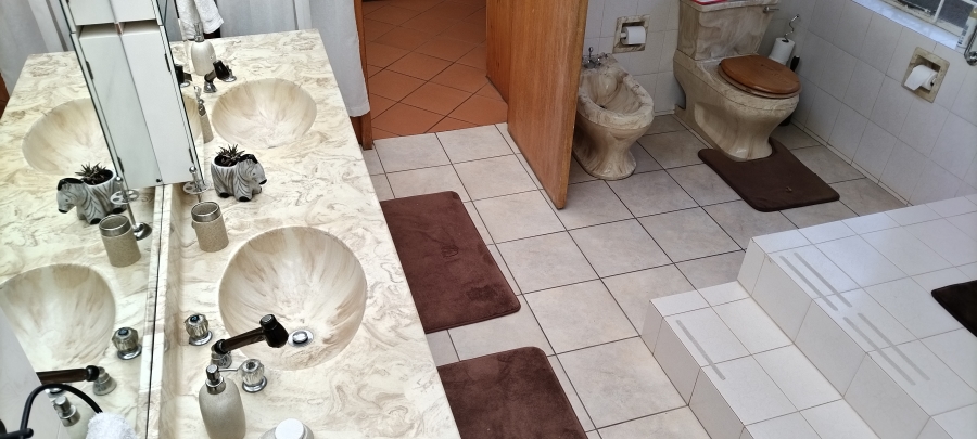 Commercial Property for Sale in Emgwenya Mpumalanga