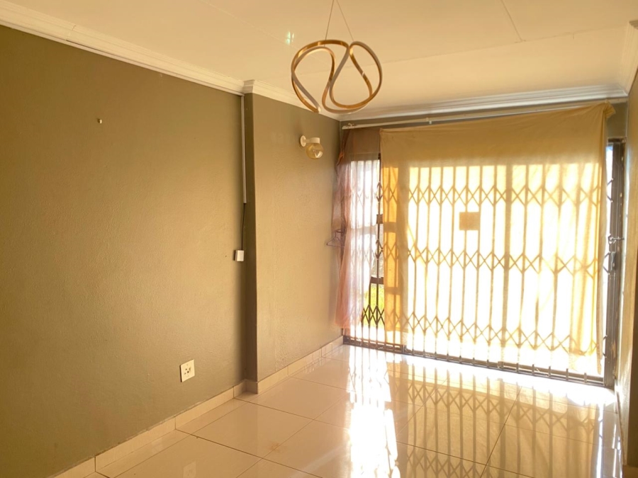 3 Bedroom Property for Sale in Cosmosrand Mpumalanga