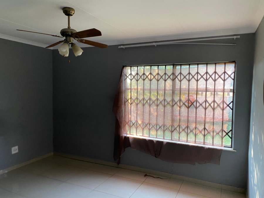 3 Bedroom Property for Sale in Cosmosrand Mpumalanga