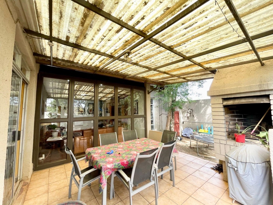 5 Bedroom Property for Sale in Secunda Mpumalanga