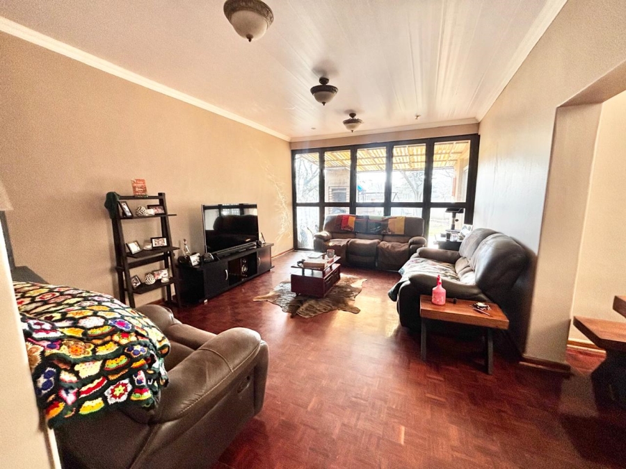 5 Bedroom Property for Sale in Secunda Mpumalanga