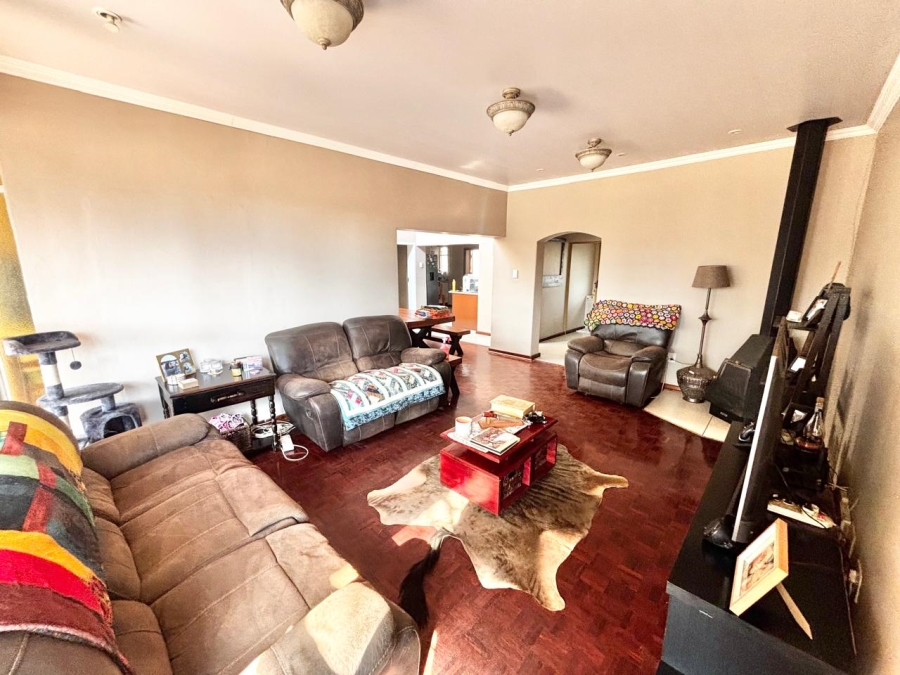 5 Bedroom Property for Sale in Secunda Mpumalanga