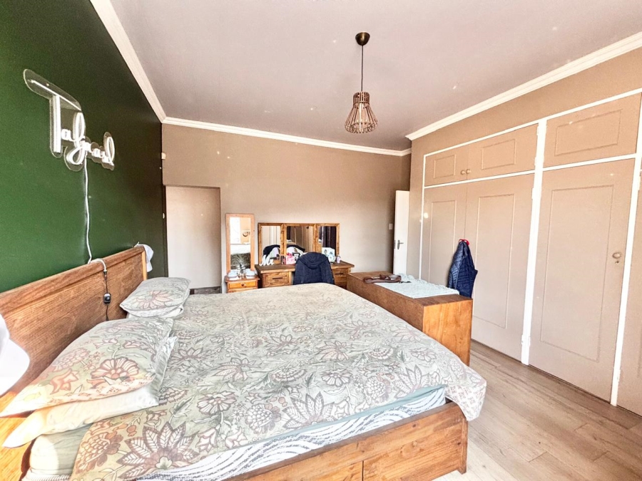 5 Bedroom Property for Sale in Secunda Mpumalanga