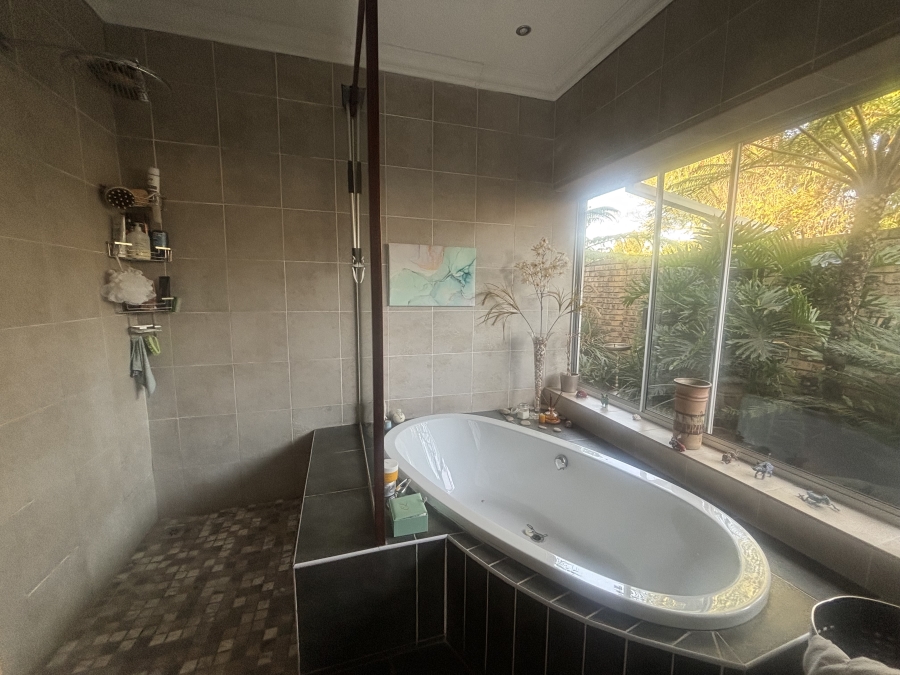 4 Bedroom Property for Sale in Die Heuwel Mpumalanga