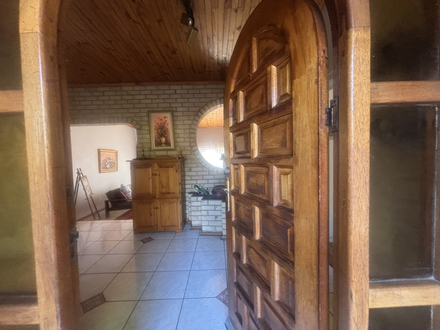 5 Bedroom Property for Sale in Ben Fleur Mpumalanga
