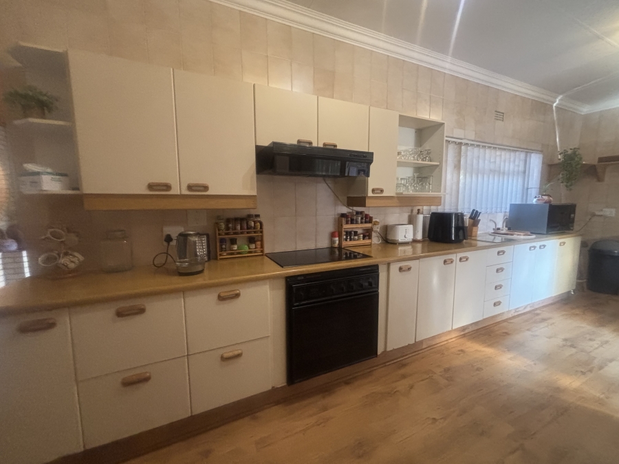 5 Bedroom Property for Sale in Ben Fleur Mpumalanga