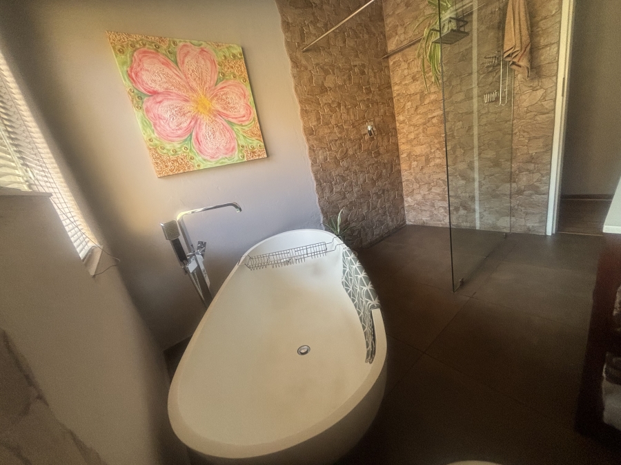 5 Bedroom Property for Sale in Ben Fleur Mpumalanga