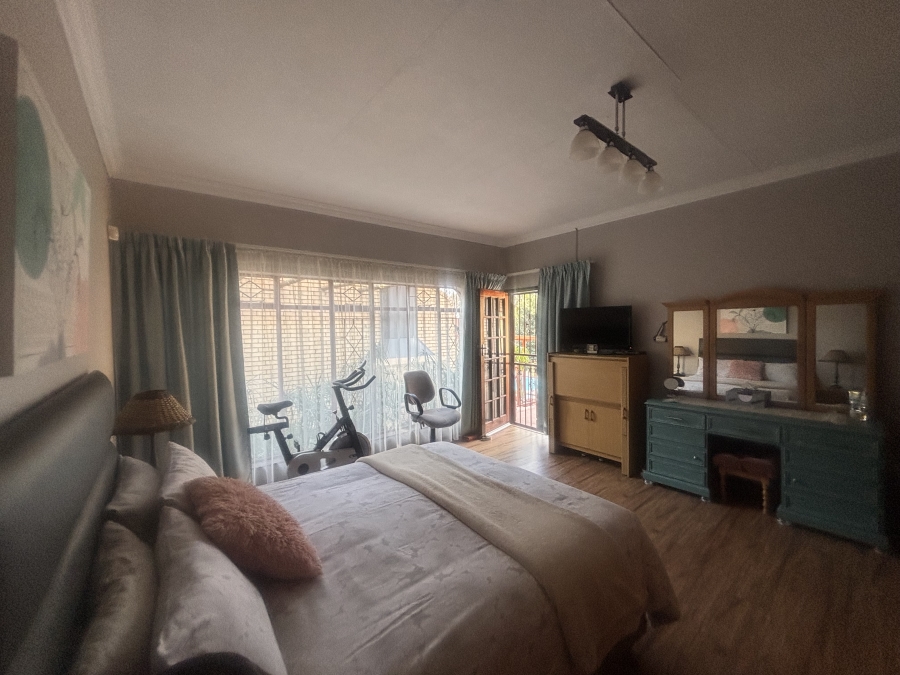 5 Bedroom Property for Sale in Ben Fleur Mpumalanga