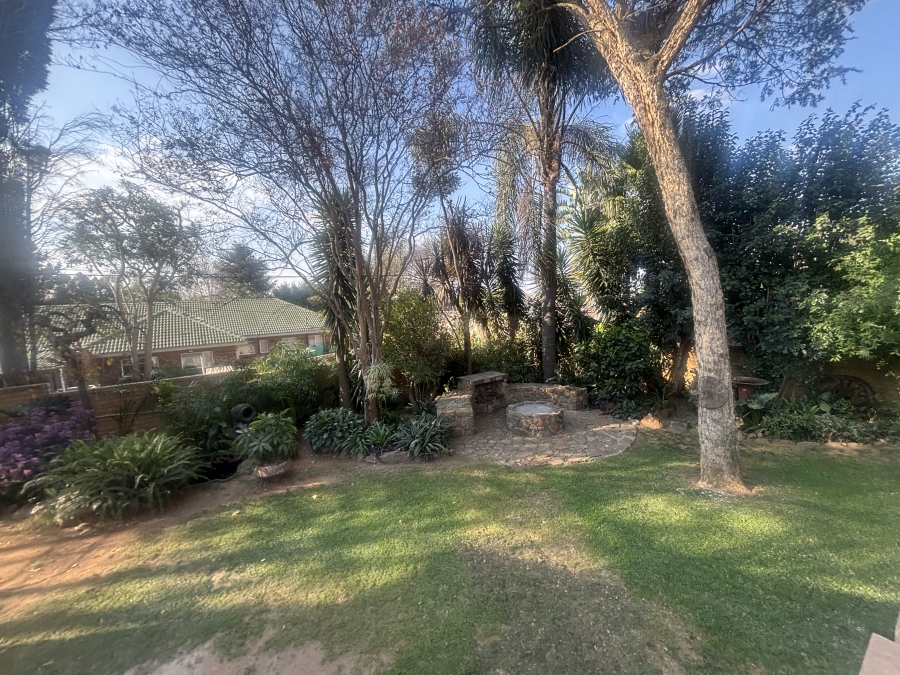 5 Bedroom Property for Sale in Ben Fleur Mpumalanga