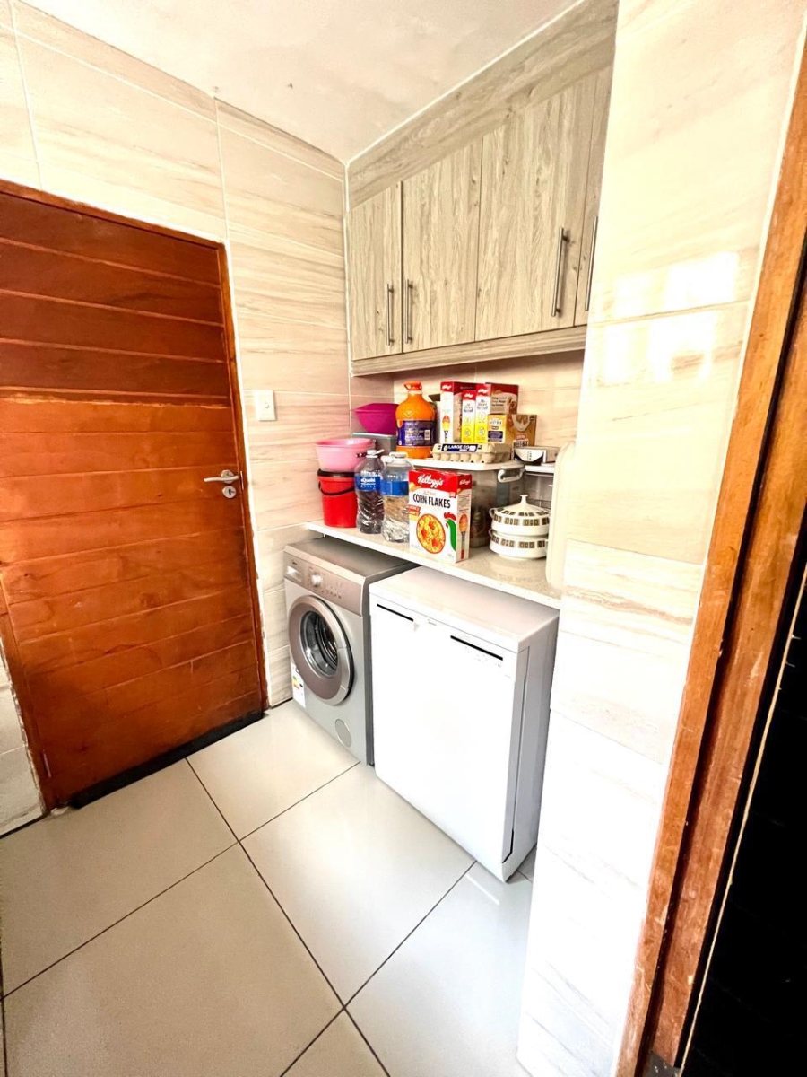 4 Bedroom Property for Sale in Ben Fleur Mpumalanga
