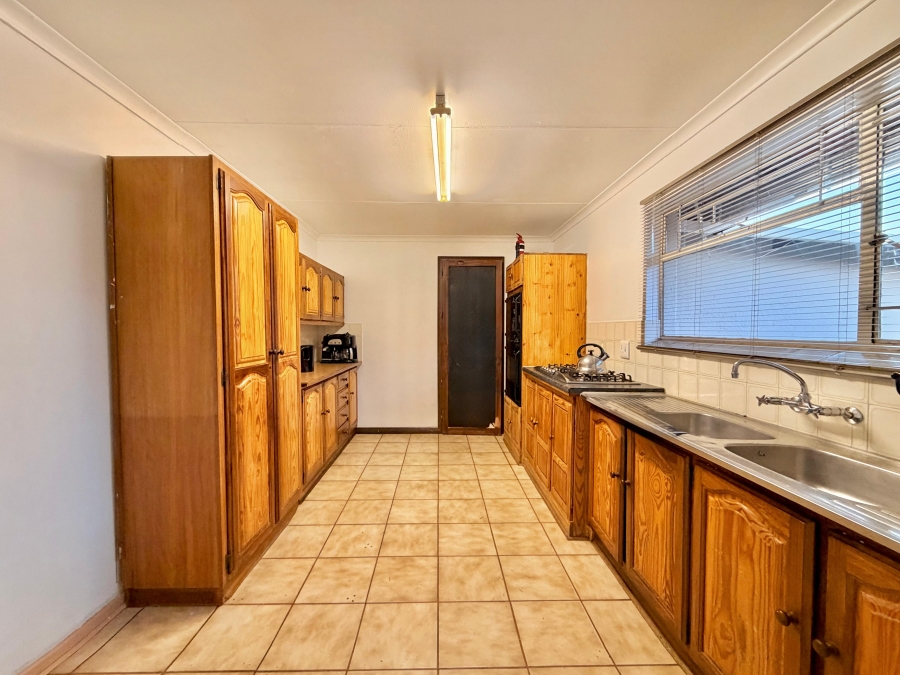 5 Bedroom Property for Sale in Secunda Mpumalanga