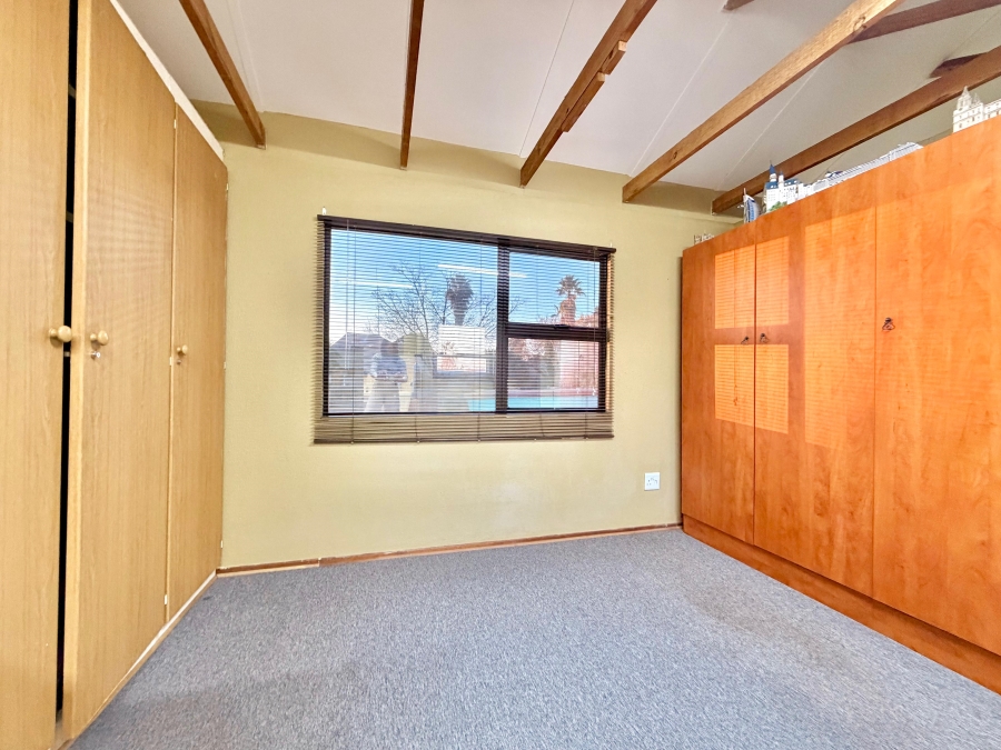 5 Bedroom Property for Sale in Secunda Mpumalanga
