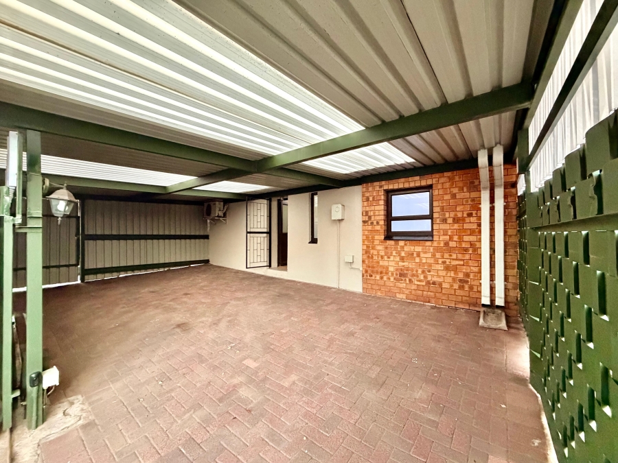 5 Bedroom Property for Sale in Secunda Mpumalanga