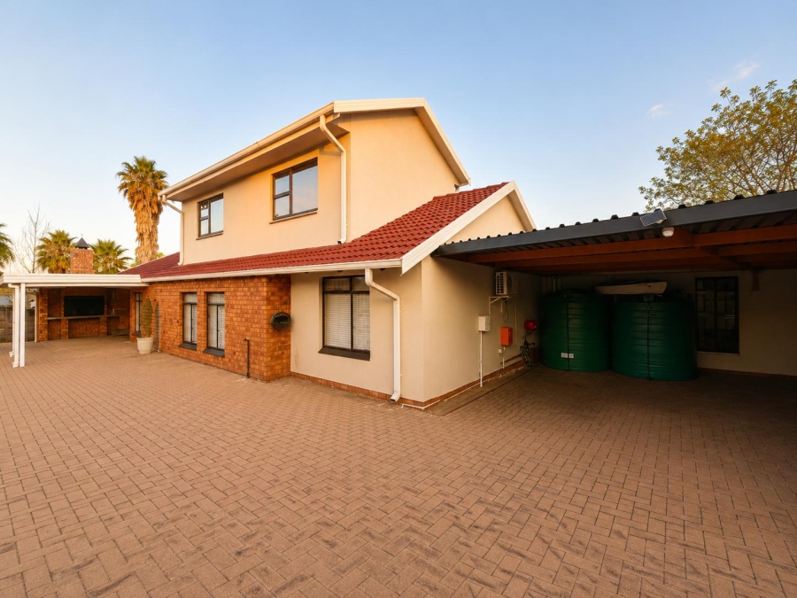 5 Bedroom Property for Sale in Secunda Mpumalanga